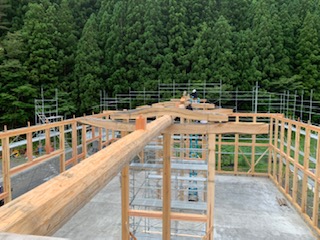 木造大型倉庫の建方応援