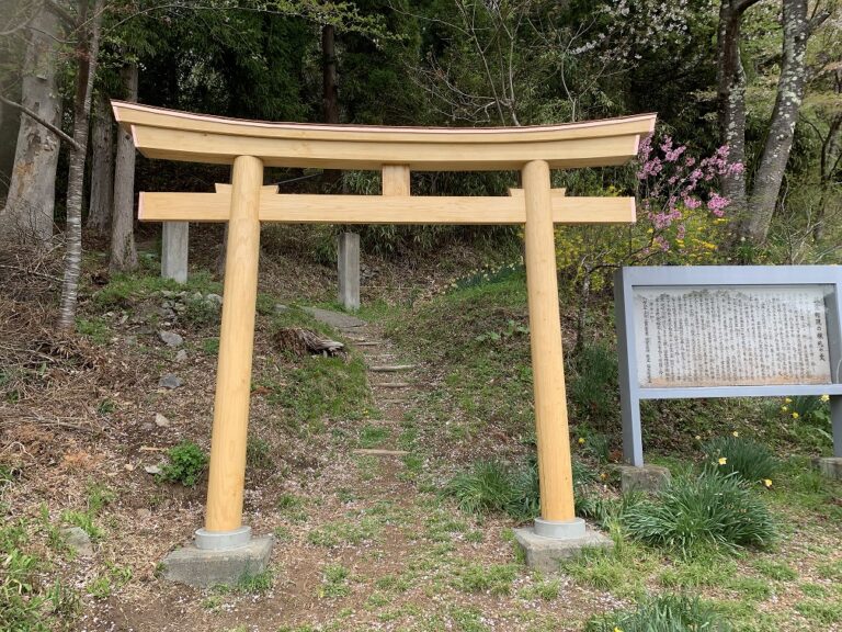 宮古市近内にて明神鳥居製作建立