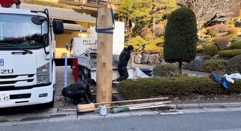 つなぎ温泉四季亭　門柱